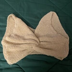 Source Unknown Neutral Knit Twist-Front Crop Top